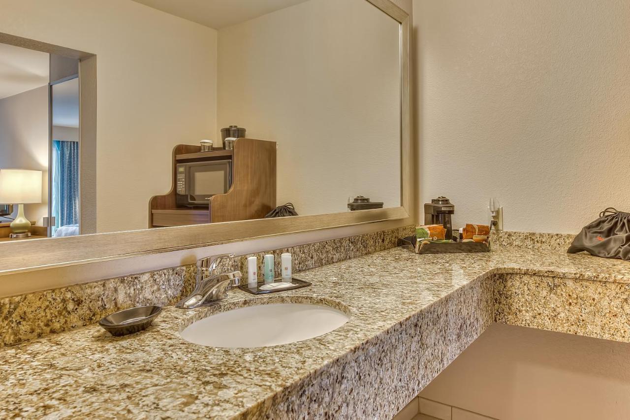 Quality Inn Gulfport I-10 מראה חיצוני תמונה