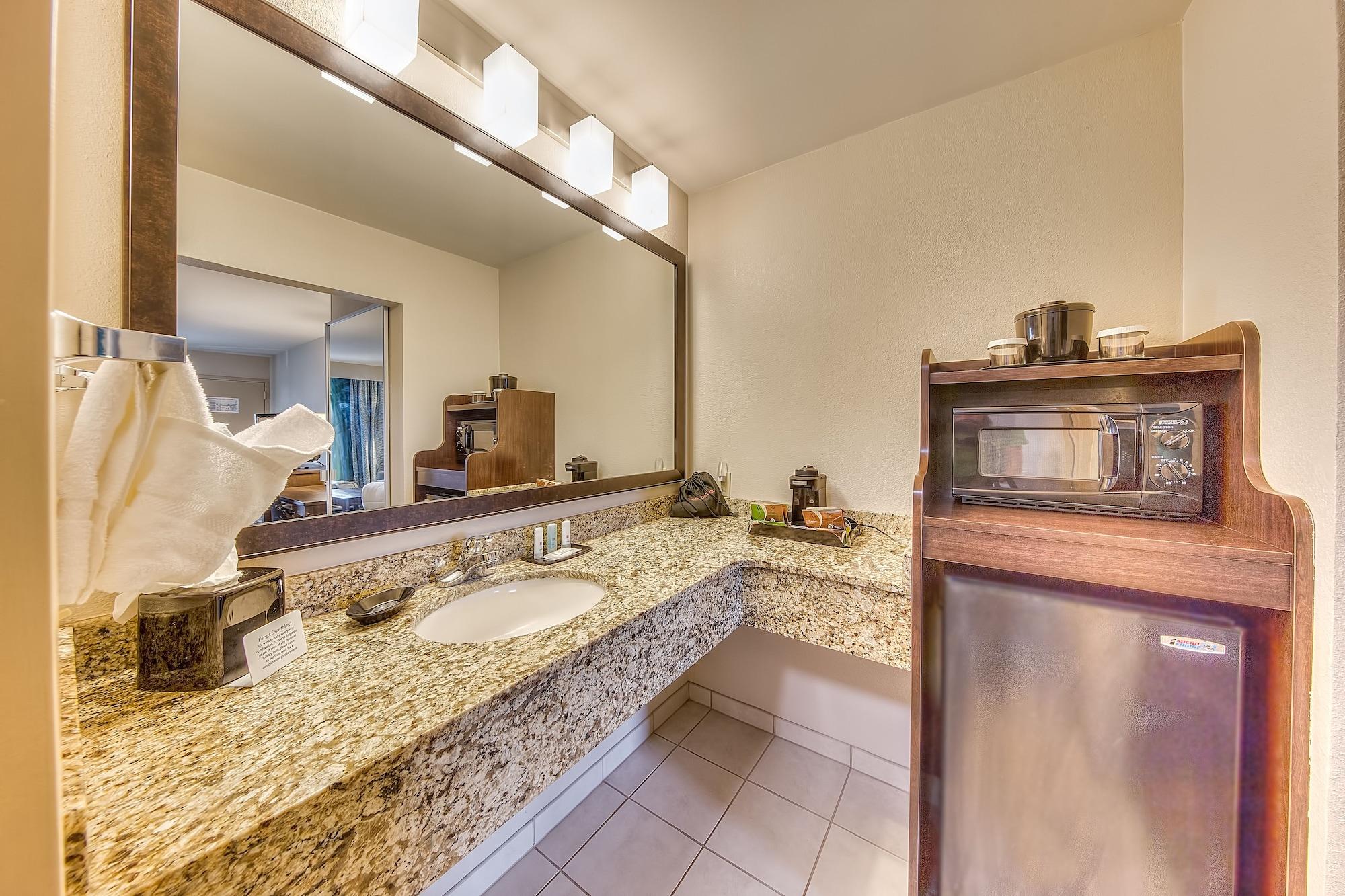 Quality Inn Gulfport I-10 מראה חיצוני תמונה