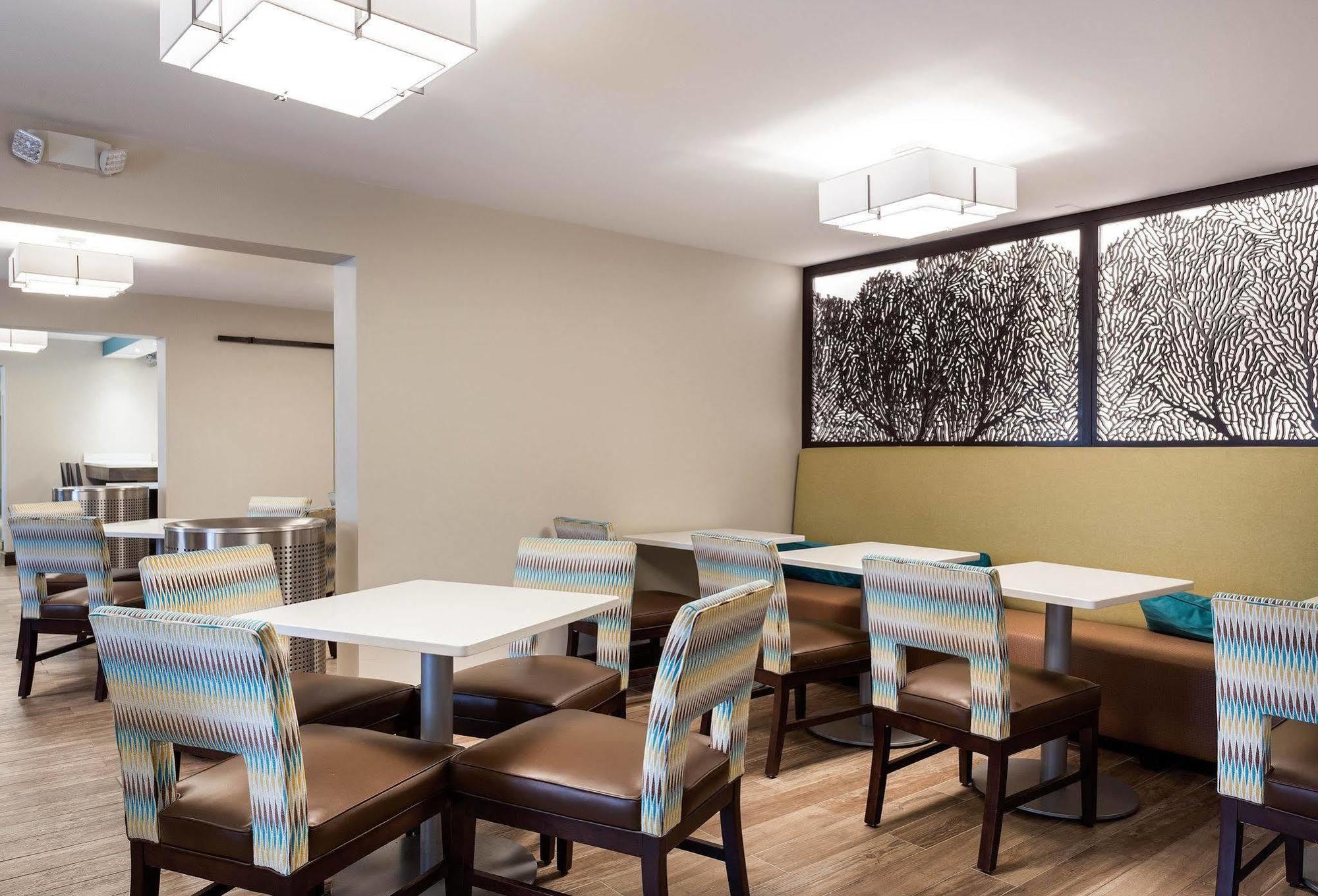 Quality Inn Gulfport I-10 מראה חיצוני תמונה