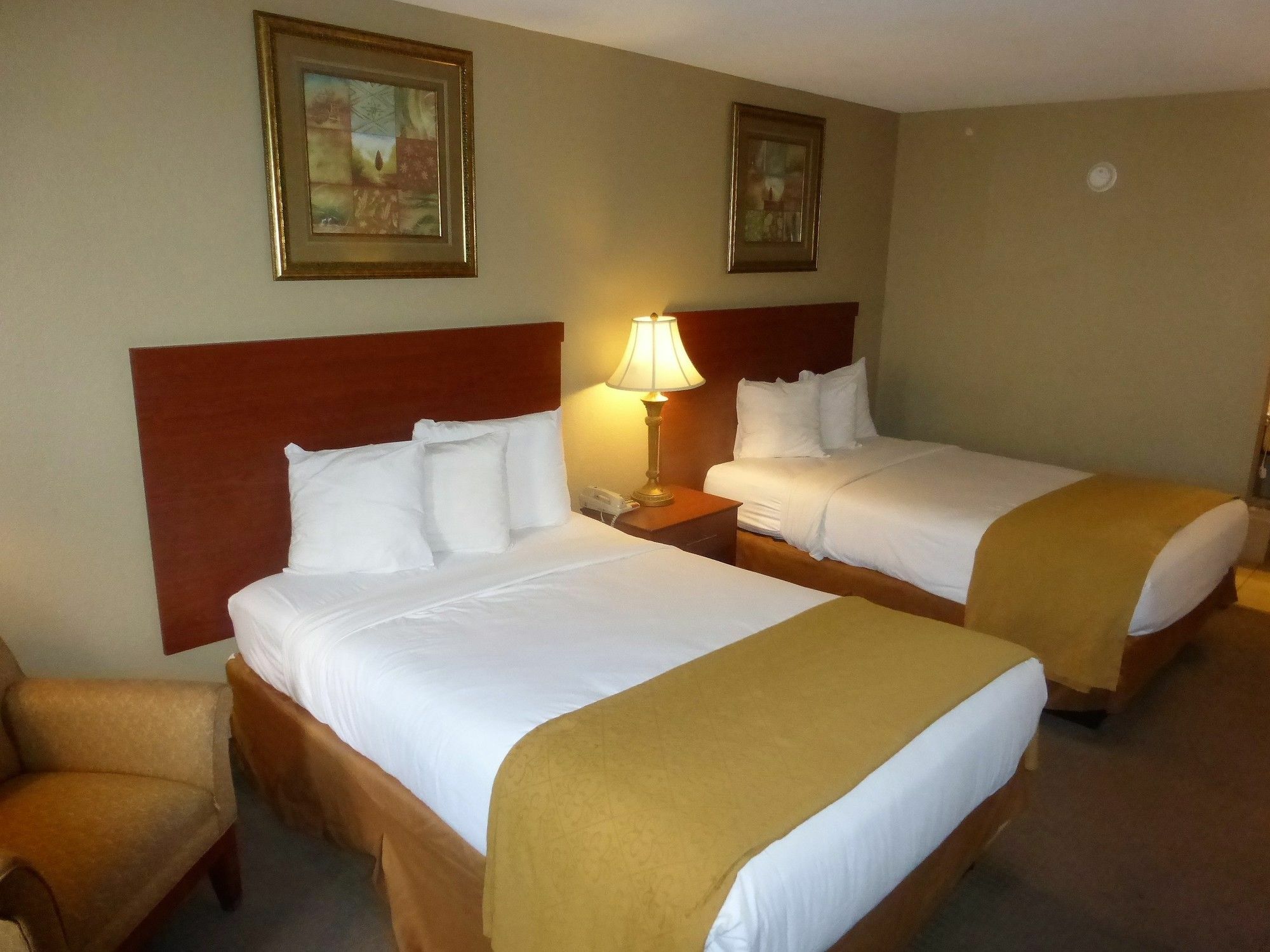 Quality Inn Gulfport I-10 מראה חיצוני תמונה