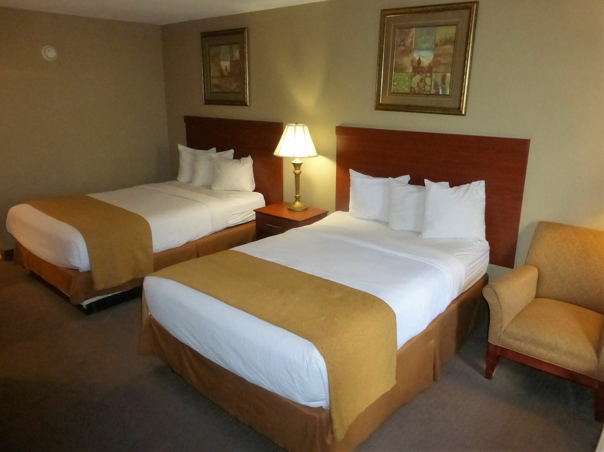 Quality Inn Gulfport I-10 מראה חיצוני תמונה